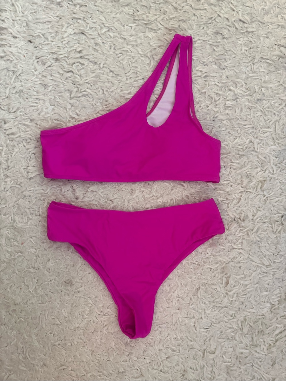 One-Shoulder Bikini Set in Magenta